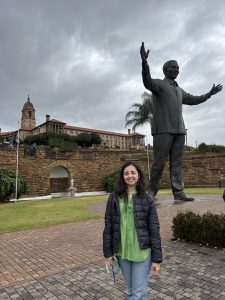 Estatua de Nelson Mandela y Union Buildings en Pretoria, Sudáfrica